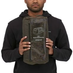 Patagonia BLACK HOLE DUFFEL 55L LICHEN BASIN GREEN -Boutique De Camping 1ed5bfb8ea25f7fc4099b8cd7690
