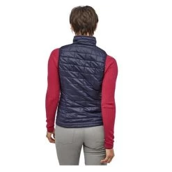 Patagonia DOUDOUNE FEMME NANO PUFF CLASSIC NAVY -Boutique De Camping 361e1d5a38cc571793d612803dde